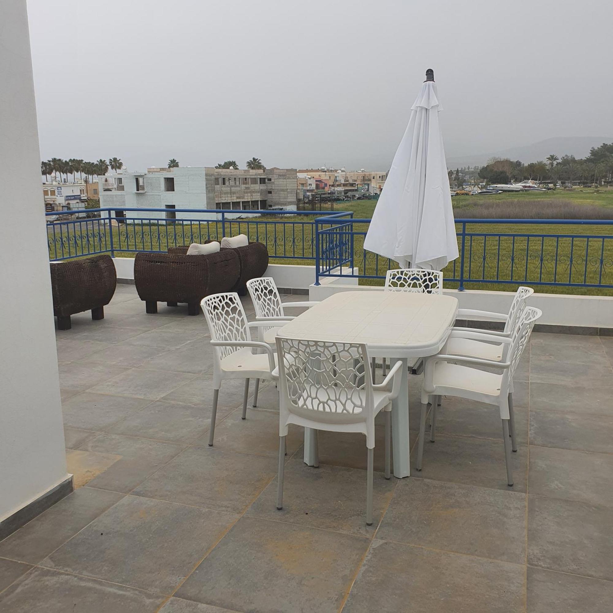 G&E Harbour Apartments Lachi Esterno foto