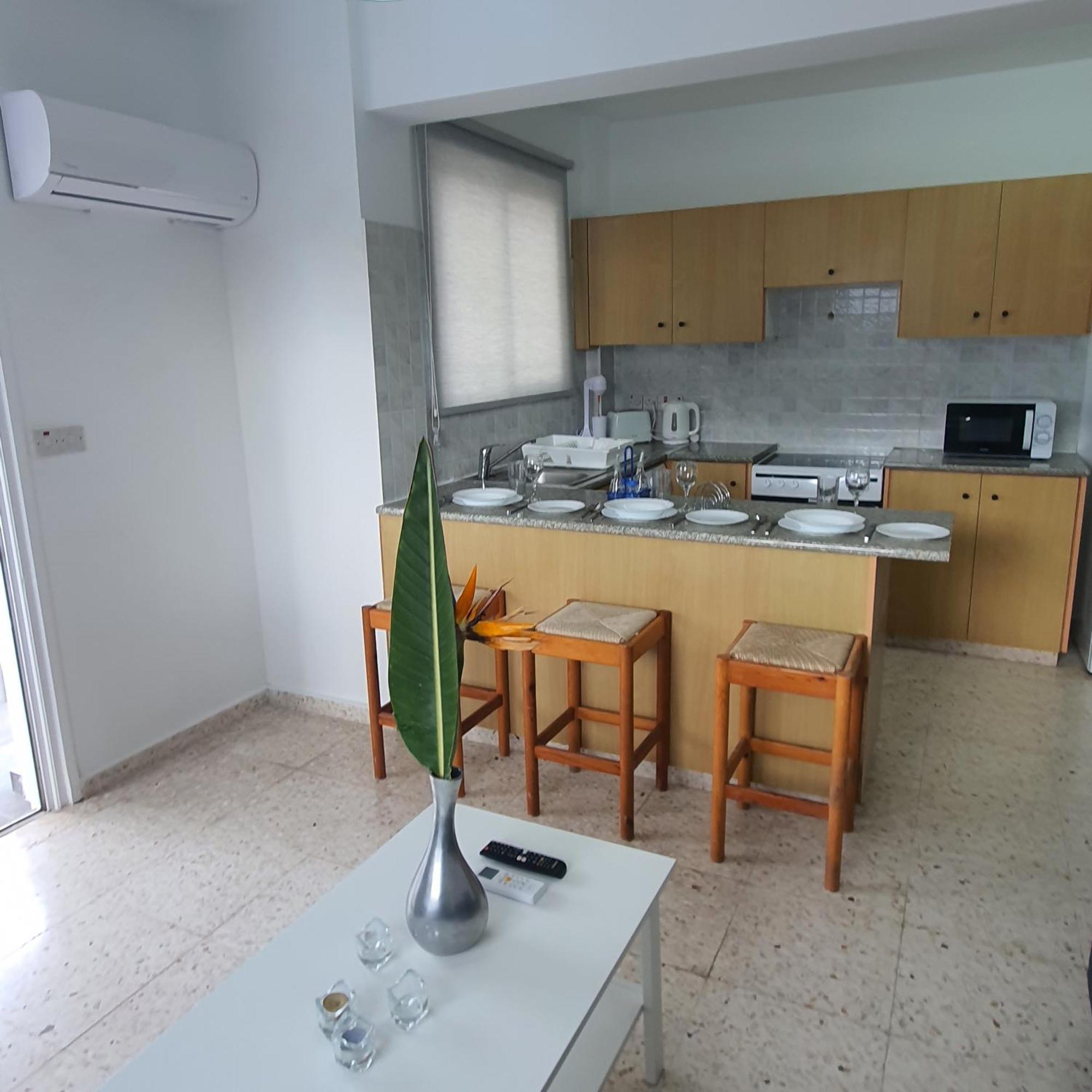 G&E Harbour Apartments Lachi Esterno foto