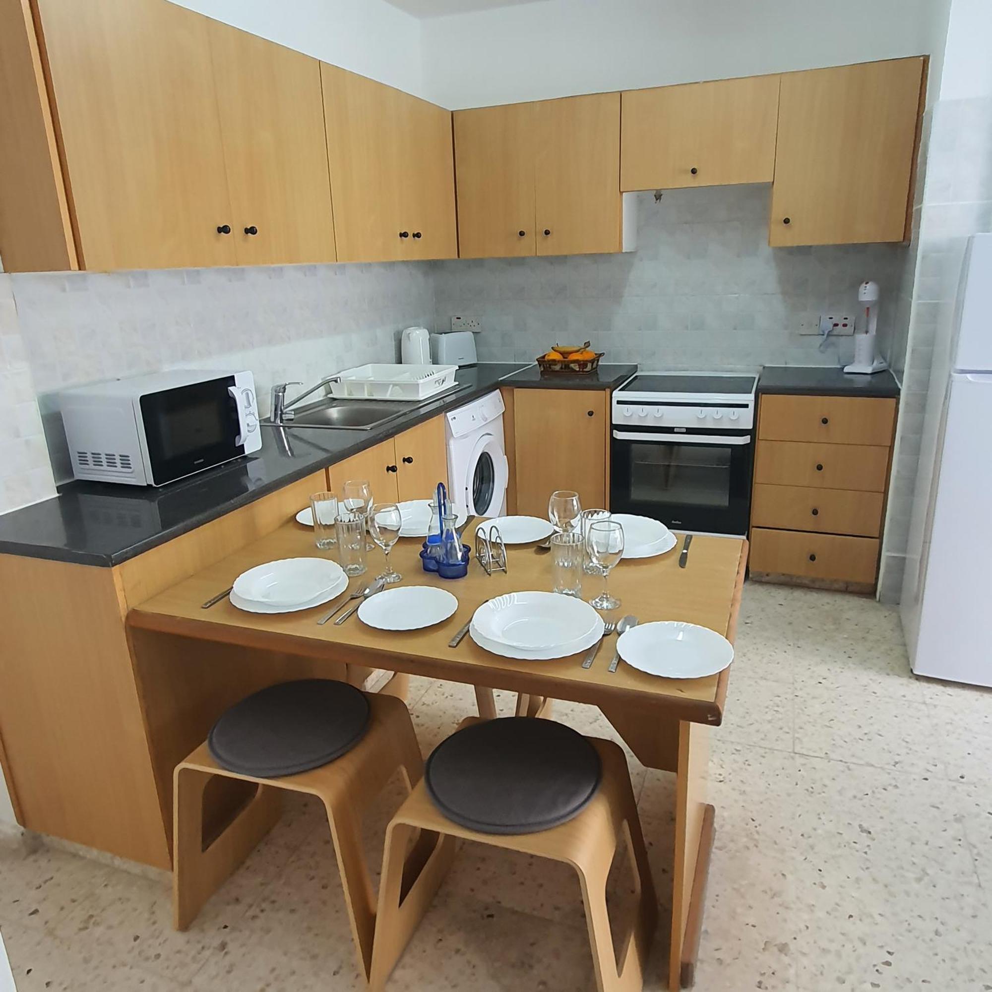G&E Harbour Apartments Lachi Esterno foto